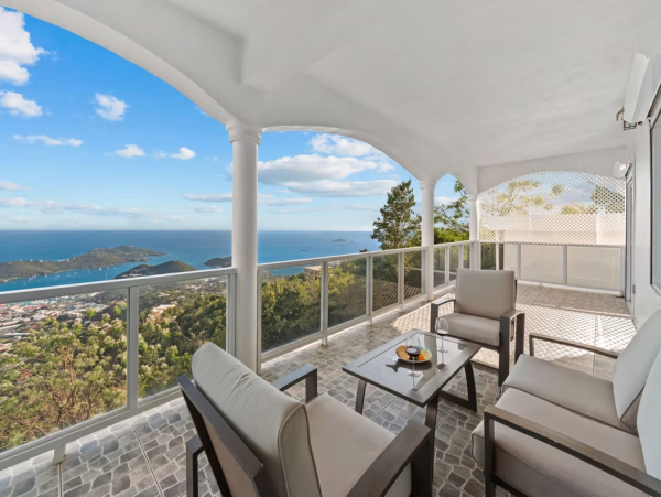 Luxurious Villa With Spectacular Views in St. Thomas